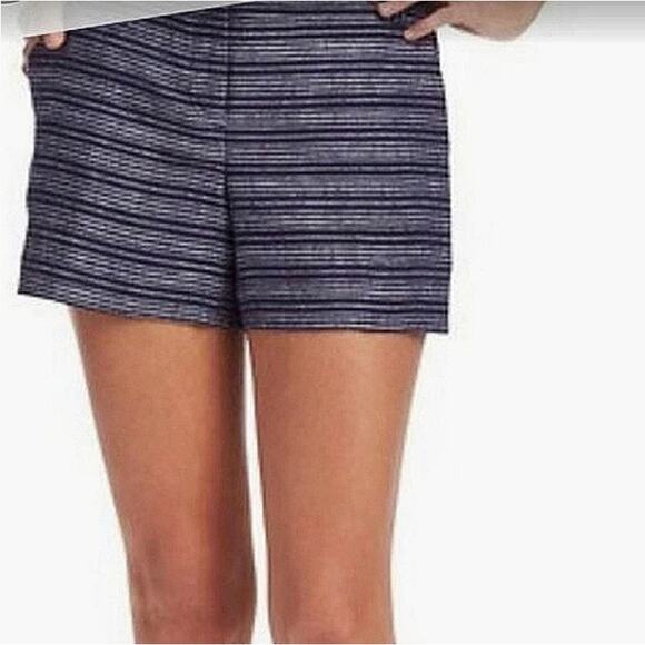 Loft Marisa Seaside Stripe Linen Shorts in Navy Size 6 - Picture 1 of 6